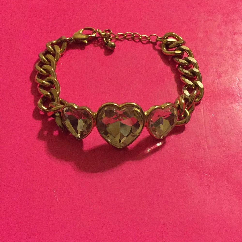 Women's bracelet with heart shaped gems